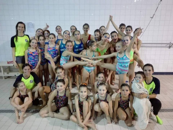 Atletas da Natação Artística do Aminata