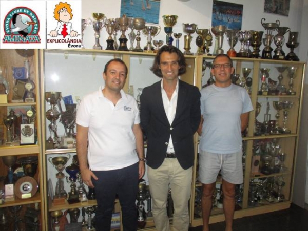 Direcção do Aminata e Director do Grupo Explicolândia