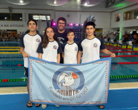 O Aminata Évora clube de natação participou no meeting internacional do Estoril